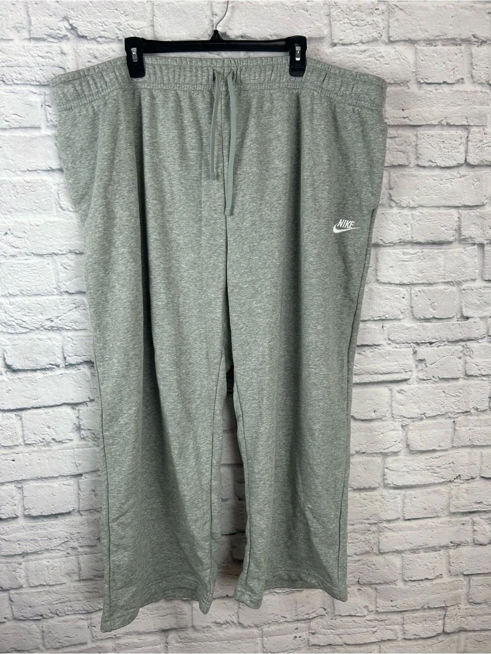 Nike Sportswear Women’s 4X Gray Fleece Sweatpants Mid Rise Full Length NWT